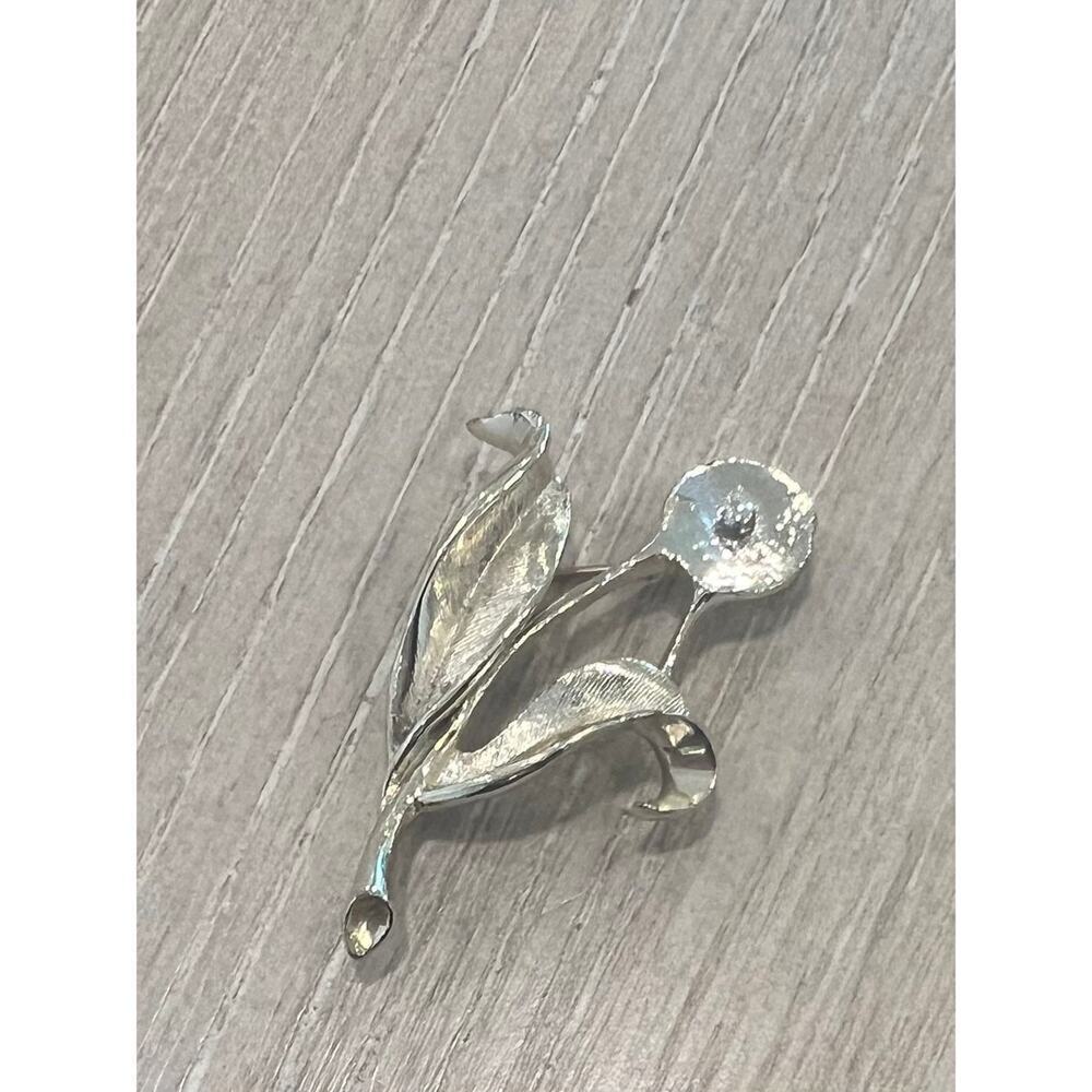 Vintage Sarah Coventry Flower Brooch Pin
